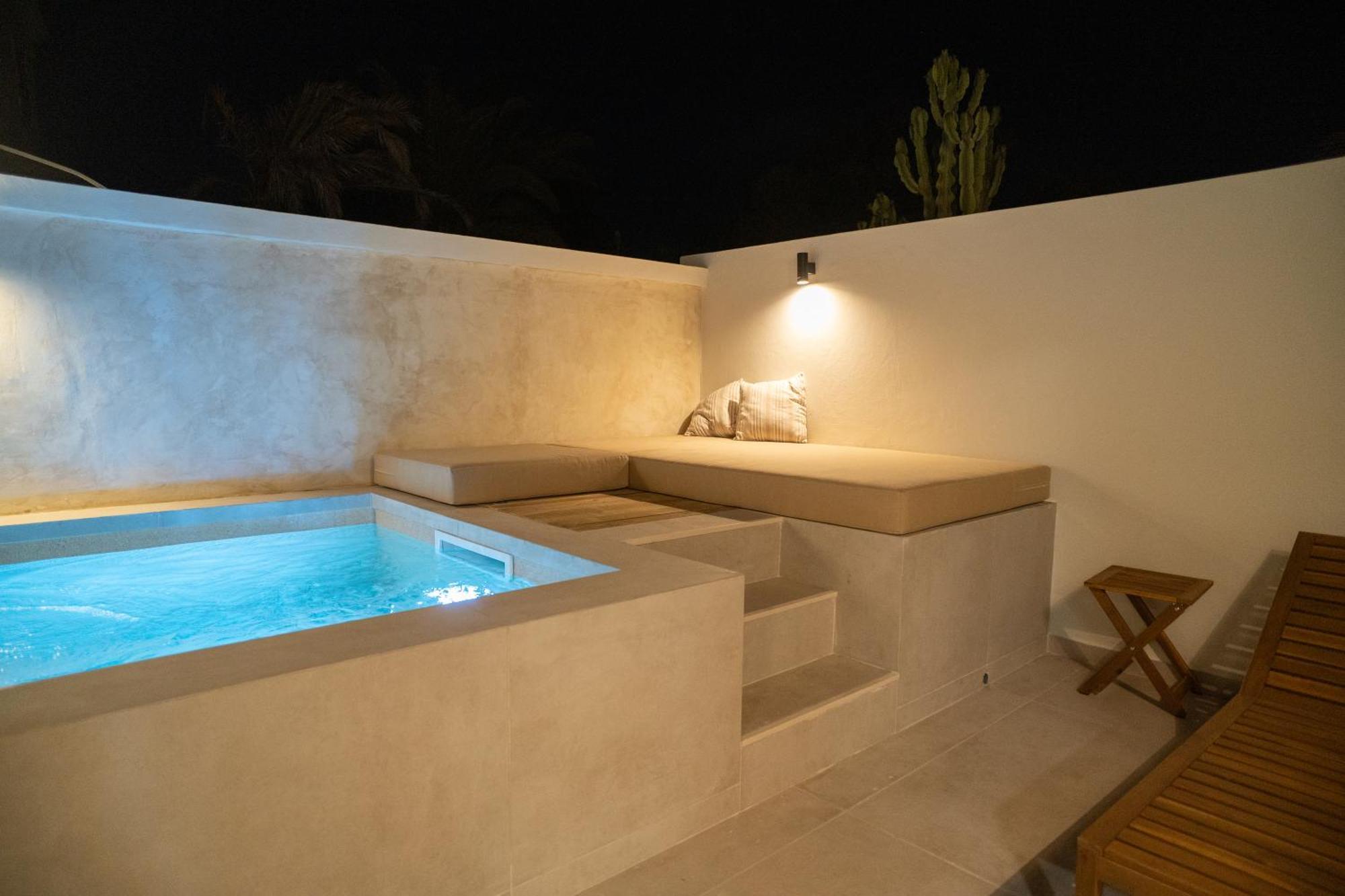 Appartement Urban Chill Private Pool By Holidays