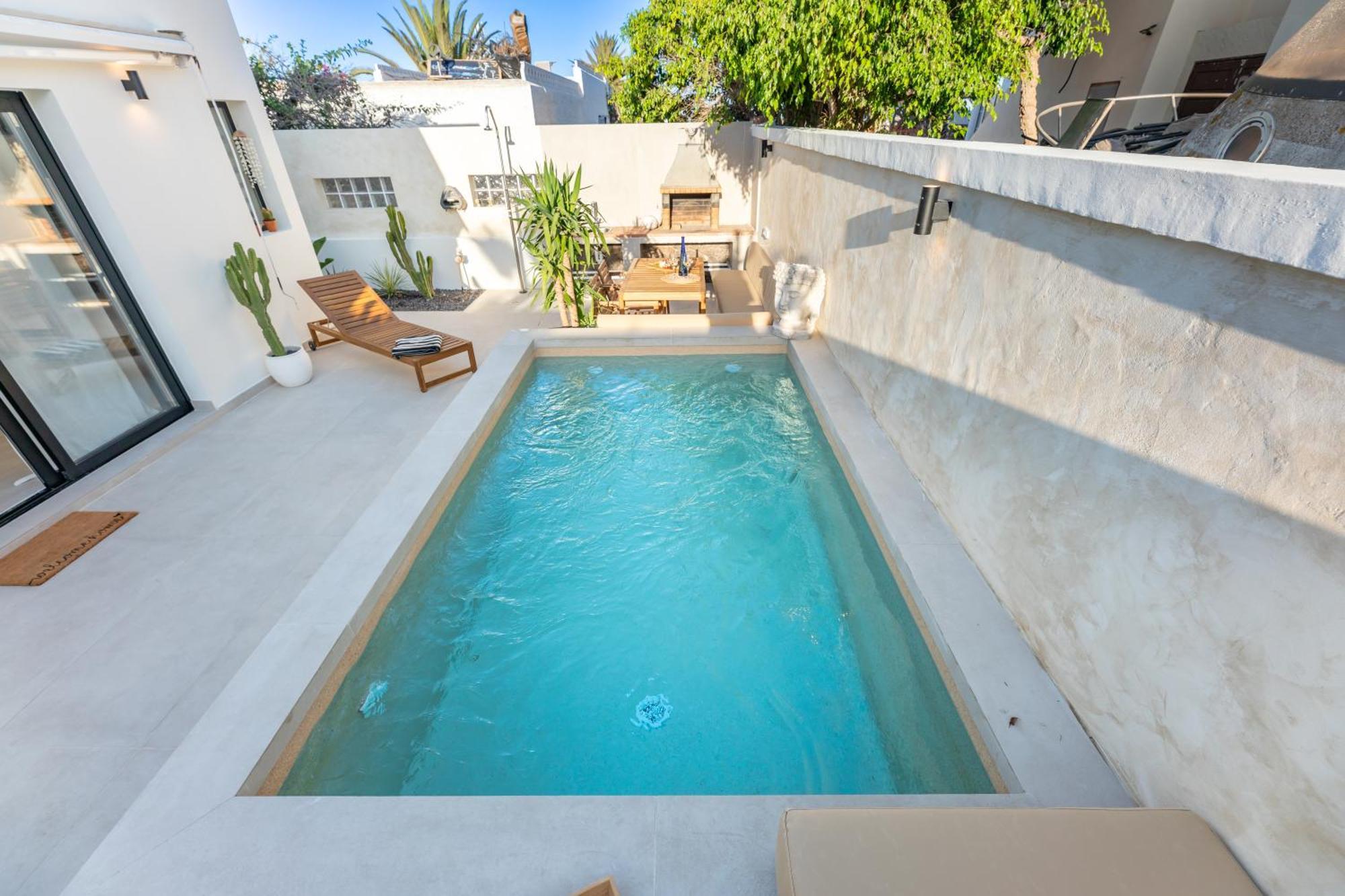 Urban Chill Private Pool By Holidays Appartement *